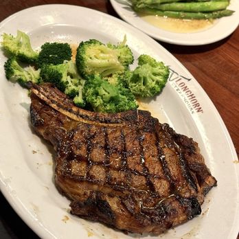 LongHorn Steakhouse - 20oz Outlaw Ribeye - Steakhouses Near Me - Laredo, Texas LongHorn Steakhouse - 20oz Outlaw Ribeye - Steakhouses Near Me - Laredo, Texas