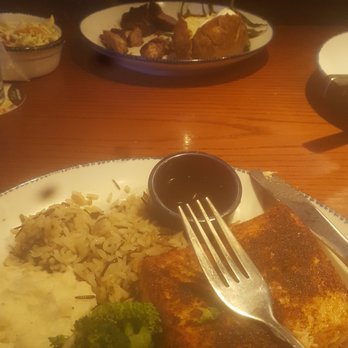 Red Lobster - Salmon with ginger glaze, broccoli, and mashed potatoes - Seafood Near Me - Madison, Tennessee