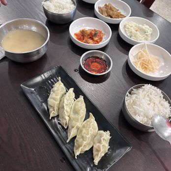 Mama's Kitchen - Steamed dumplings and side dishes - Korean Near Me - Menifee, California