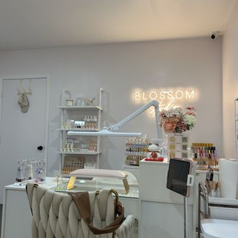 Blossom Studio - Nail Salons Near Me - Garden Grove, California