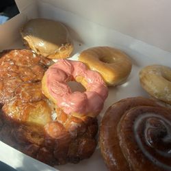 Ellianna’s Donut Shop - Postres