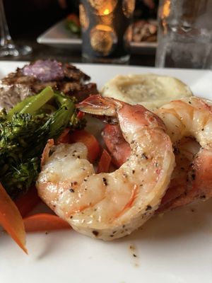 Petit Bistro by null