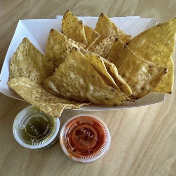 Tacos Y Salsa - Mexican Near Me - Berwyn, Illinois