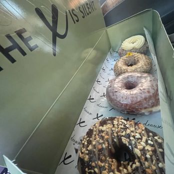 Deaux - Donuts Near Me - Redlands, California Deaux - Donuts Near Me - Redlands, California