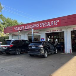 Exterior photo of Memorial Conoco Car Care - Houston, Texas Exterior photo of Memorial Conoco Car Care - Houston, Texas