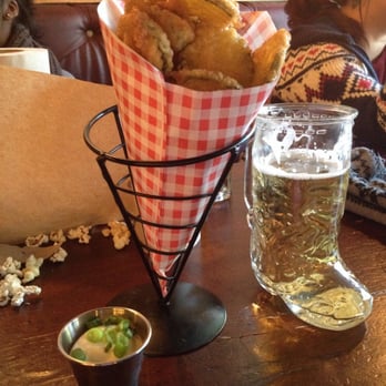 Moose Bawr - Cornichons b+b frits. Yum. - Pubs Near Me - Montreal, Quebec