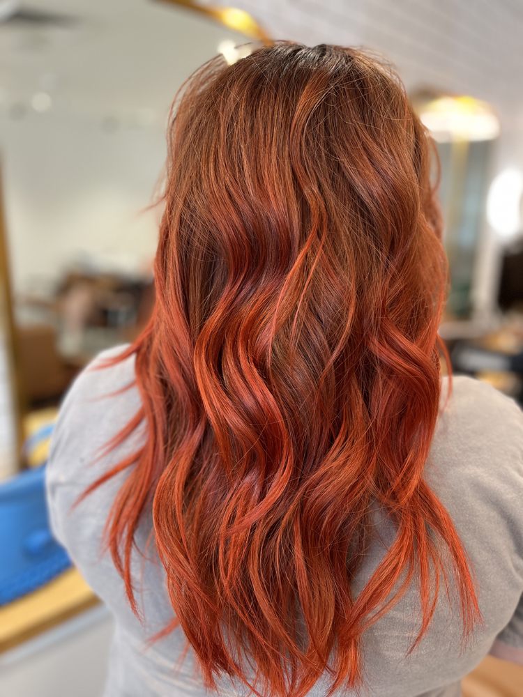 Alchemist Hair Logo