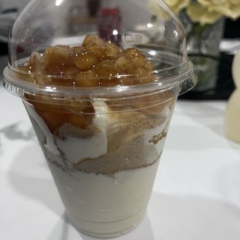 Hamburger Stand - Apple Pie Sundae - Burgers Near Me - Yuma, Arizona Hamburger Stand - Apple Pie Sundae - Burgers Near Me - Yuma, Arizona