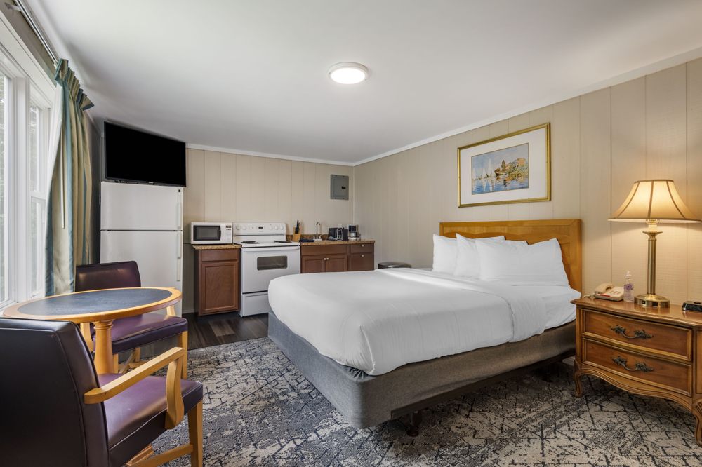 ANCHOR INN & COTTAGES WELLSOGUNQUIT 40 Photos 424 Post Rd, Wells