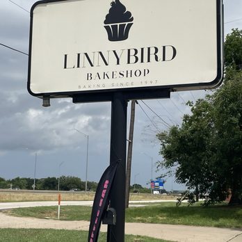 Linnybird Bakeshop - Desserts Near Me - Hickory Creek, Texas Linnybird Bakeshop - Desserts Near Me - Hickory Creek, Texas