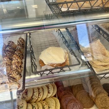 Butter + Cream Bakery - Bakeries Near Me - Los Alamitos, California