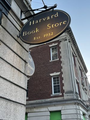 18 Brattle St by null