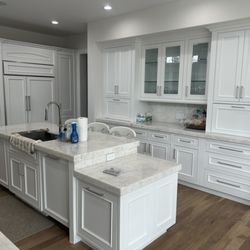EXCELLENT Kitchen Remodeling & Cabinet Refinishing