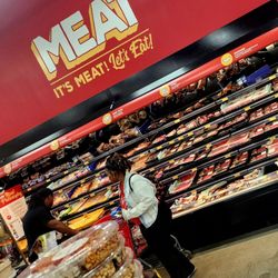 Grocery Outlet - Meet you here in the meat aisle