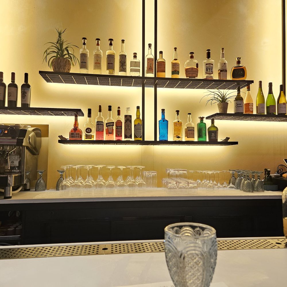 Doho - Bar - Wine Bars Near Me - Philadelphia, Pennsylvania