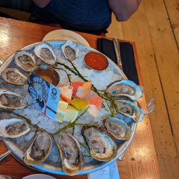Crave Fishbar - Oysters - Seafood Near Me - New York, New York