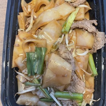 Sister Noodle House - Beef Ho Fun - Vietnamese Near Me - Key West, Florida Sister Noodle House - Beef Ho Fun - Vietnamese Near Me - Key West, Florida