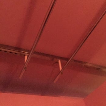 Tai Shuang Spring Resort - Bars on the ceiling for support when they walk on your back - Massage Therapy Near Me - Brooklyn, New York Tai Shuang Spring Resort - Bars on the ceiling for support when they walk on your back - Massage Therapy Near Me - Brooklyn, New York