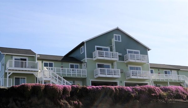 The Tides Inn by null