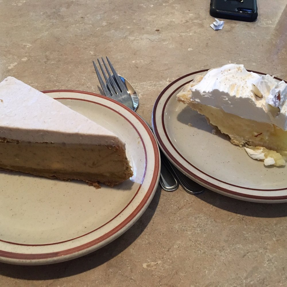 Pumpkin spice cheesecake and banana cream pie! Pumpkin spice cheesecake and banana cream pie!