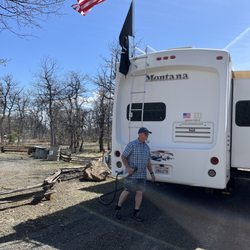 Lassen RV Resort - Putting up the flags