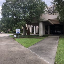 East Baton Rouge Parish Clerk Of Court - Entrance to Clerk of Court on Airline