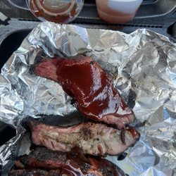Browns Backyard BBQ - Barbecue ribs