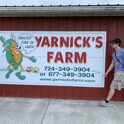 Yarnick's Farm Market