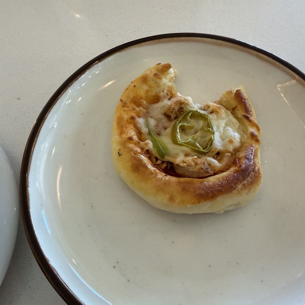 Arwa Yemeni Coffee - Chicken & Jalapeño pizza - Coffee & Tea Near Me - Richmond, Texas