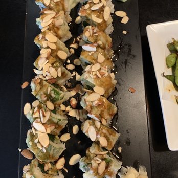 Birmingham Sushi Cafe - Spinach Veggie Roll - Sushi Bars Near Me - Birmingham, Michigan