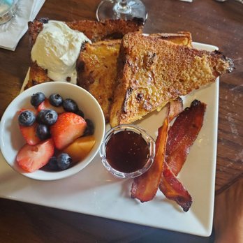 Biscottis - Creme brulee french toast - American Near Me - Jacksonville, Florida Biscottis - Creme brulee french toast - American Near Me - Jacksonville, Florida