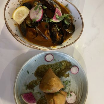 Clay Pit - Vegetable Samosas and Curried Mussels - Indian Near Me - Austin, Texas Clay Pit - Vegetable Samosas and Curried Mussels - Indian Near Me - Austin, Texas