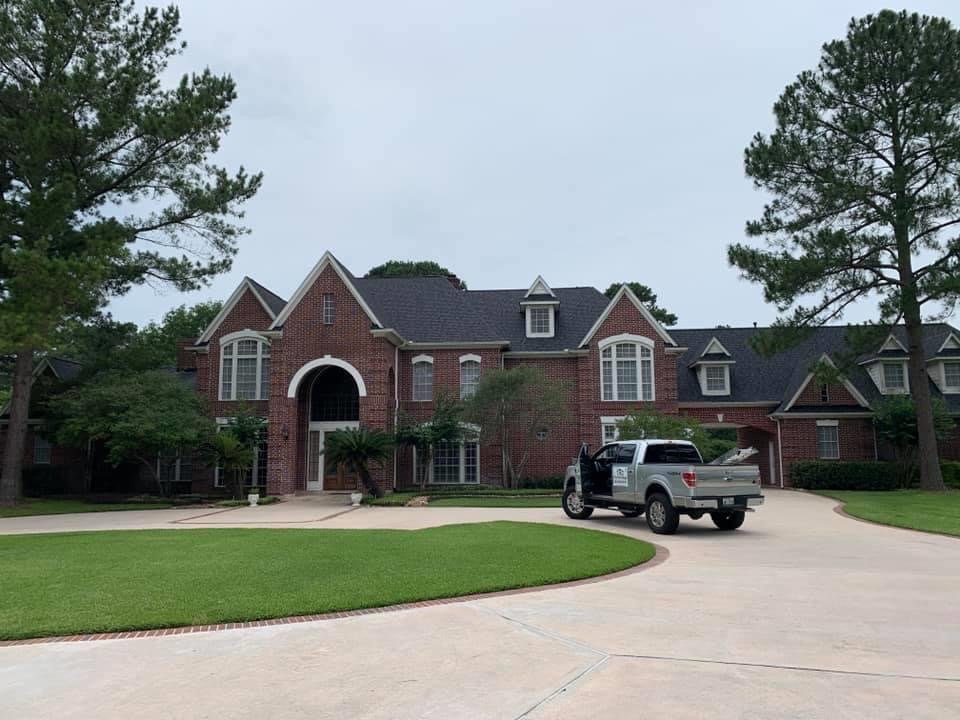 Slide of The Roof Guys