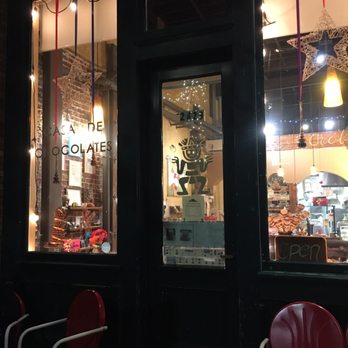 Casa De Chocolates - Chocolatiers & Shops Near Me - Berkeley, California
