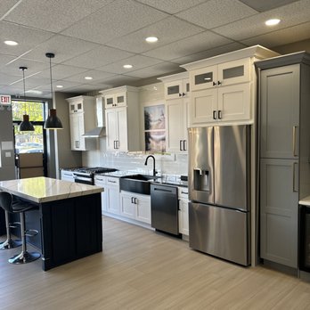 Elite Studio - Showroom - Cabinetry Near Me - Chicago, Illinois Elite Studio - Showroom - Cabinetry Near Me - Chicago, Illinois