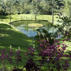 Nova Gokula - Lago nos fundos do restaurante