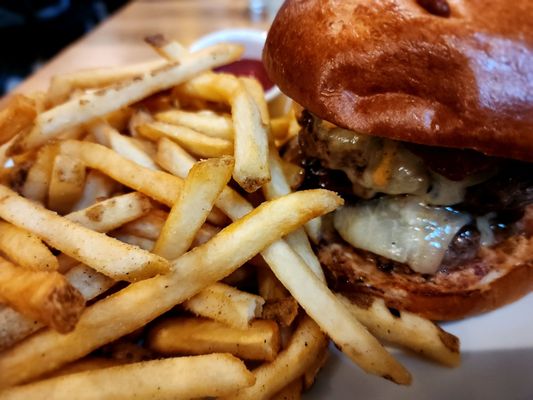The Victor Tavern - 6th & Lenora by null