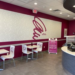 Planet Smoothie - Inside seating