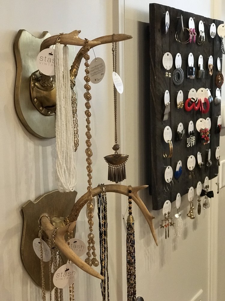 THE MIDTOWN DANDY Updated October 2024 14 Photos 11 S 3rd St