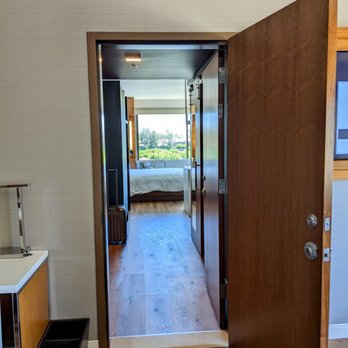 Marriott Irvine Spectrum - view from queen room to king suite - Hotels Near Me - Irvine, California