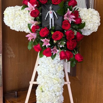Amore Dolce Flowers - They added something special that I brought them for the funeral arrangement, everyone loved it and everyone was taking pictures - Florists Near Me - Montebello, California