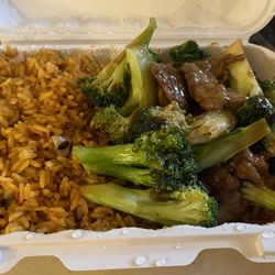 Zheng's Garden - Beef and broccoli luncheon