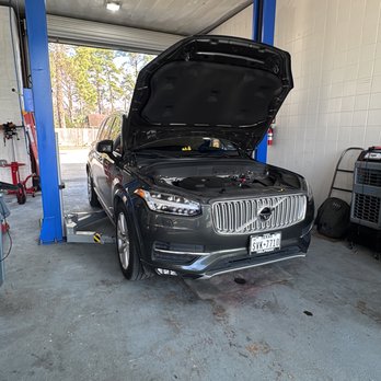 Ami-Go Automotive - Volvo oil chage - Auto Repair Near Me - Spring, Texas