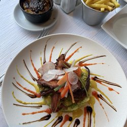 Auberge Communale de Thônex - Poulpe Grillé, gratin dauphinois, frites