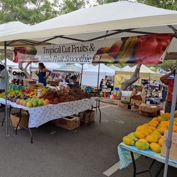 KCC Farmers' Market - Fresh Fruit - Farmers Market Near Me - Honolulu, Hawaii