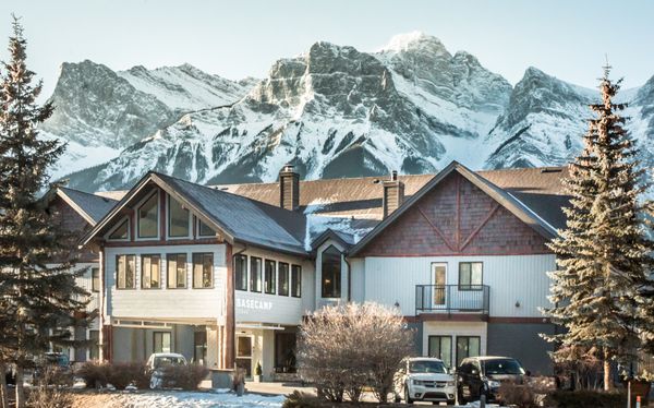 Basecamp Lodge Canmore by null