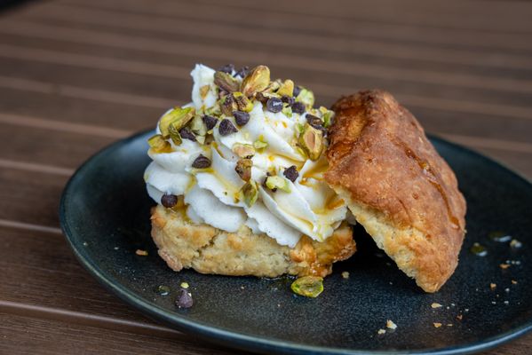 Serious Pie Totem Lake by null