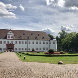 Schloss Schönborn - Ansicht vom Schlossgarten [07/2020]