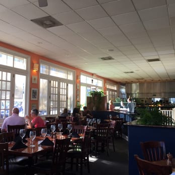 Pisces Rising - Indoor dinner seating. - Seafood Near Me - Mount Dora, Florida Pisces Rising - Indoor dinner seating. - Seafood Near Me - Mount Dora, Florida