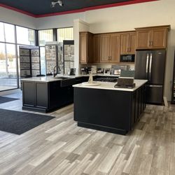 MKD Kitchen and Bath - Cabinet handles/knobs and kitchen setup options.